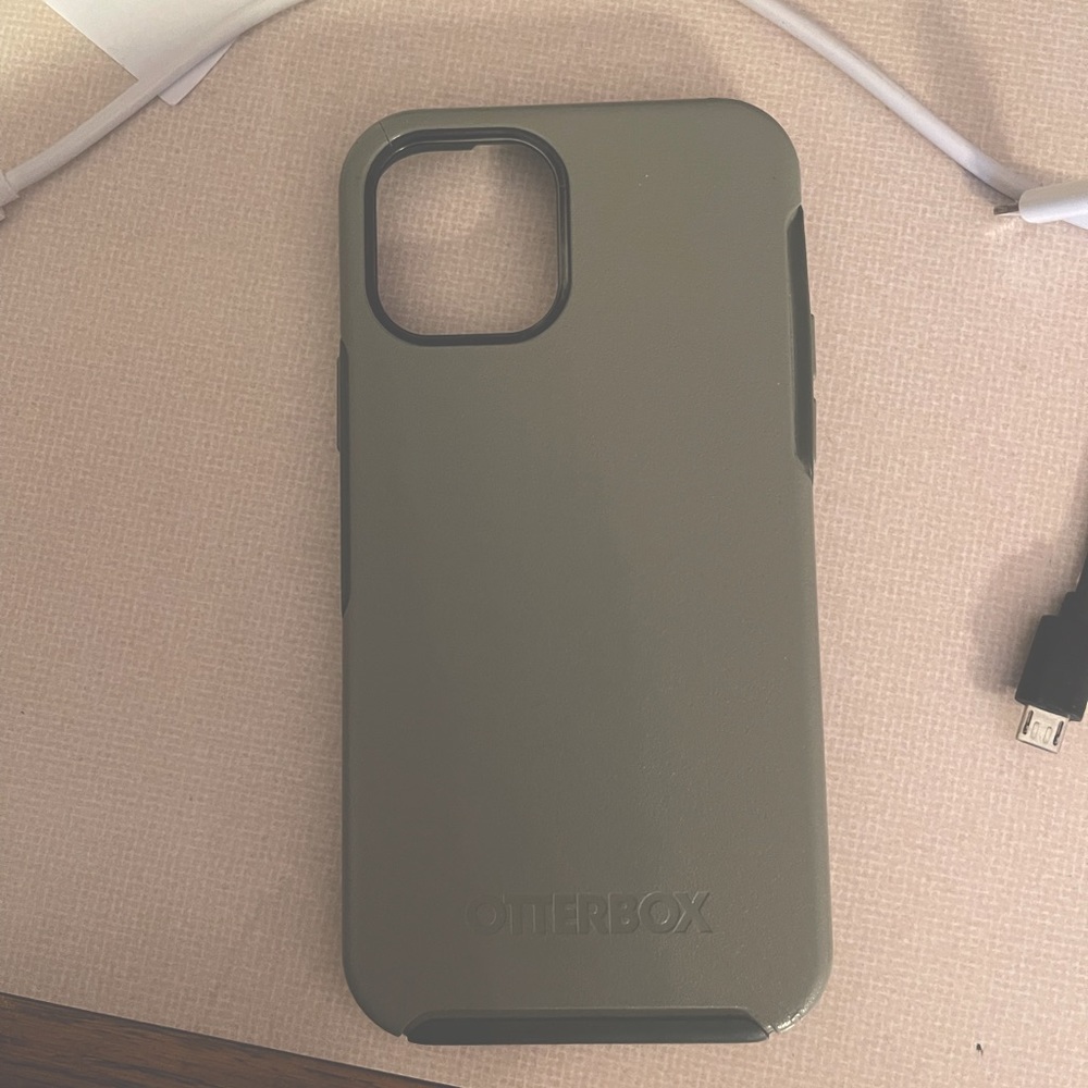 Otter Case iPhone 11 plus